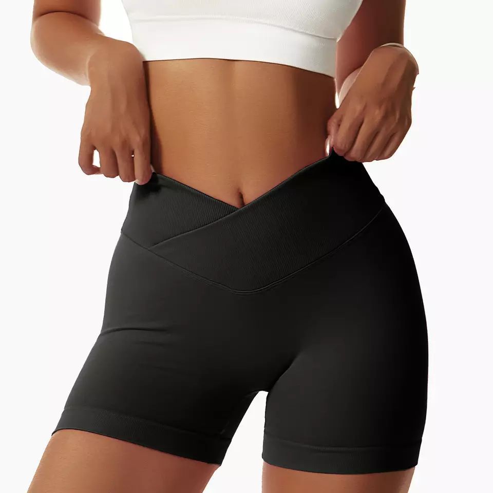 V-cut legging shorts